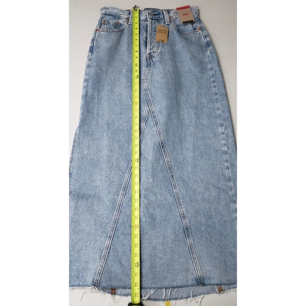 NWT Levis Denim Maxi Skirt Womens 26 Light Blue Side Slit Raw Hem Grunge Coastal - Picture 5 of 8
